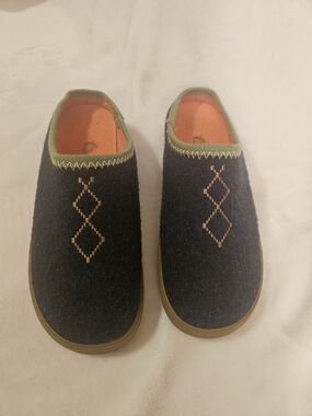 Acorn Comfort of Earth Women’s Slipper Clogs – Wool Blend House Shoes